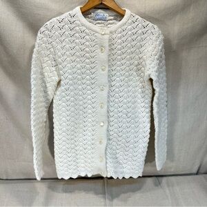 Billie Jo 1960-1970’s white cardigan with pearly buttons